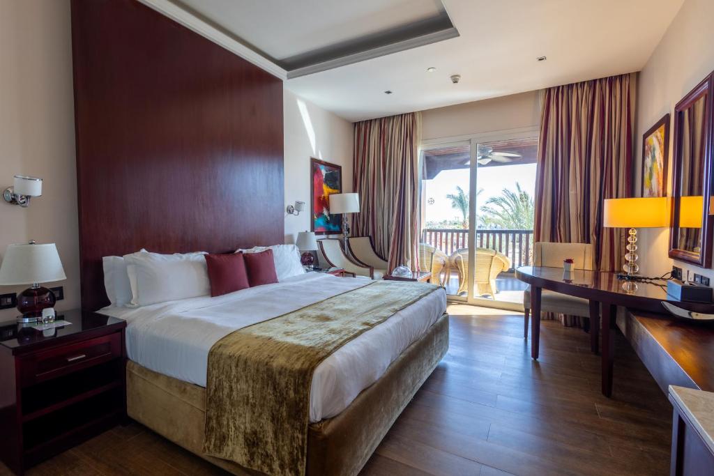 Sharm El Sheikh trips – Royal Savoy Hotel